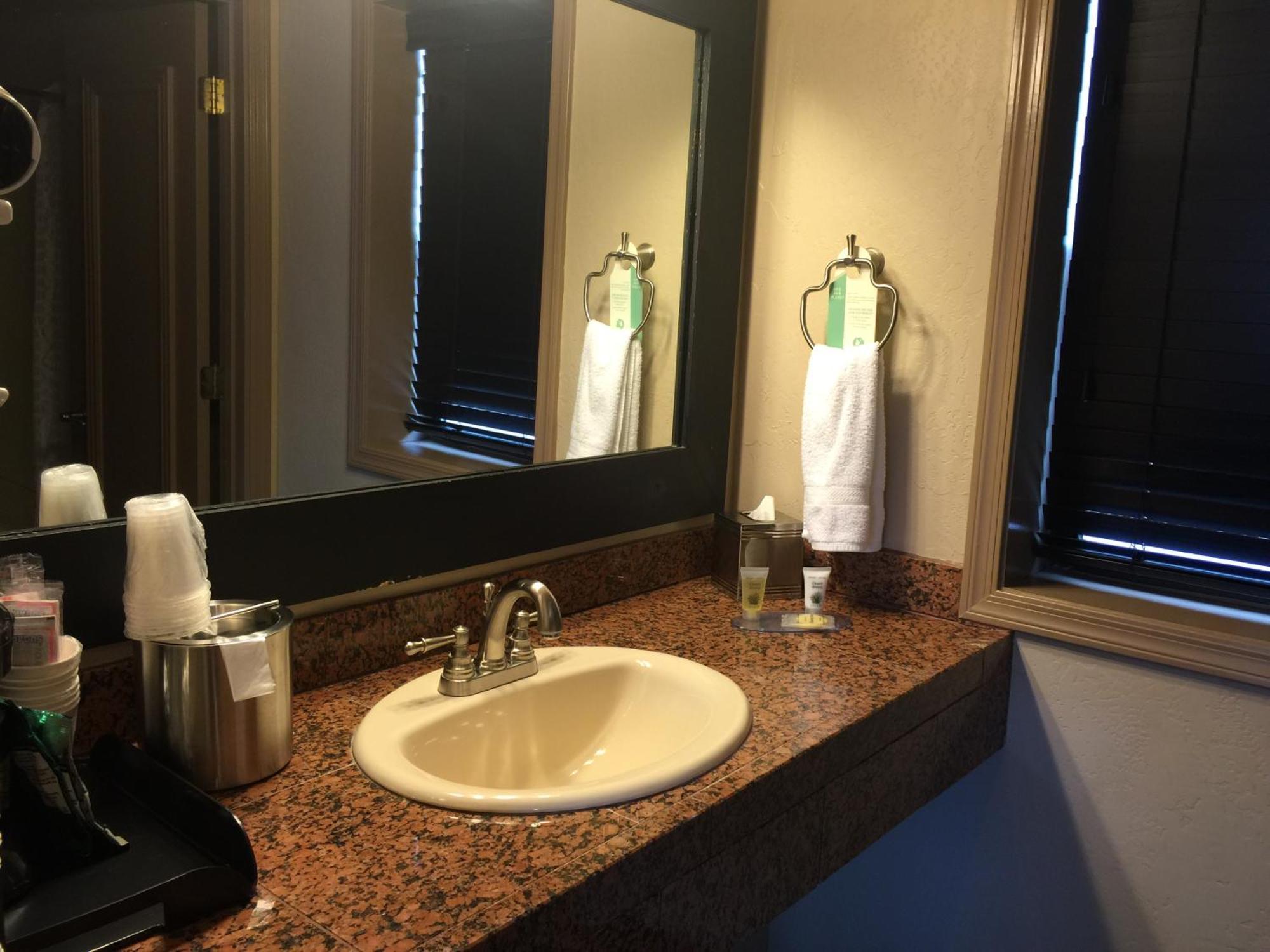 Rodeway Inn & Suites Williams Downtowner-Rte 66 Екстериор снимка