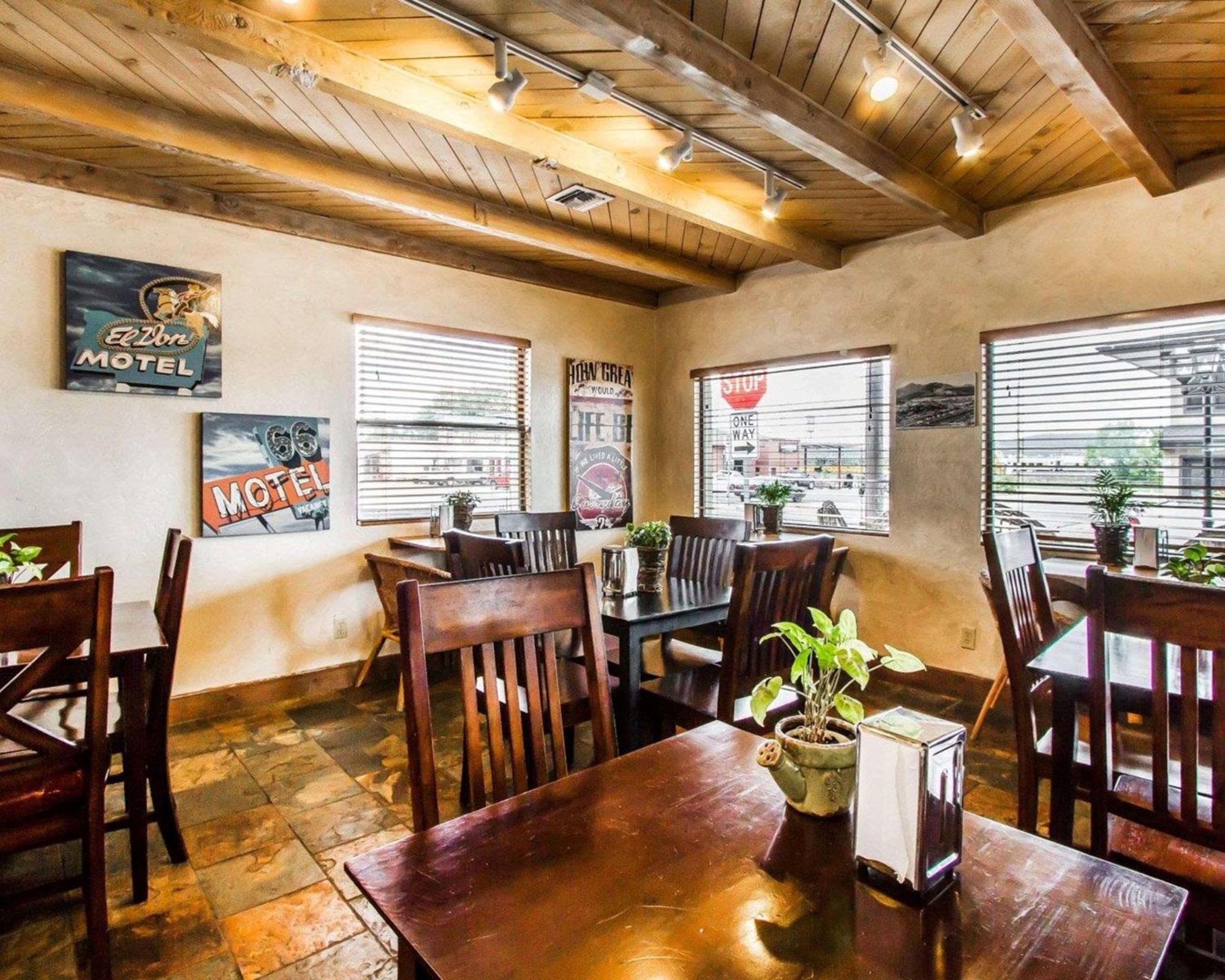 Rodeway Inn & Suites Williams Downtowner-Rte 66 Екстериор снимка