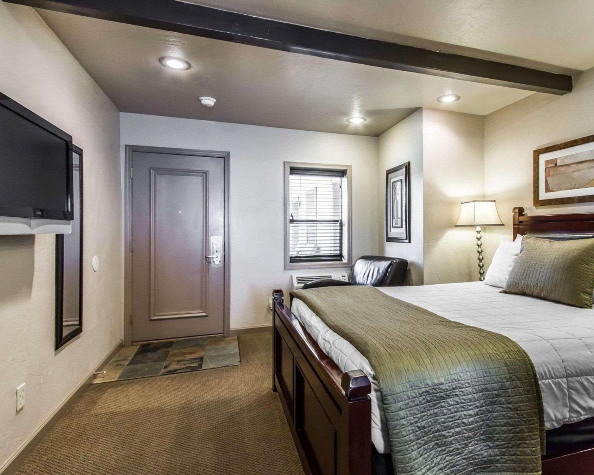 Rodeway Inn & Suites Williams Downtowner-Rte 66 Екстериор снимка