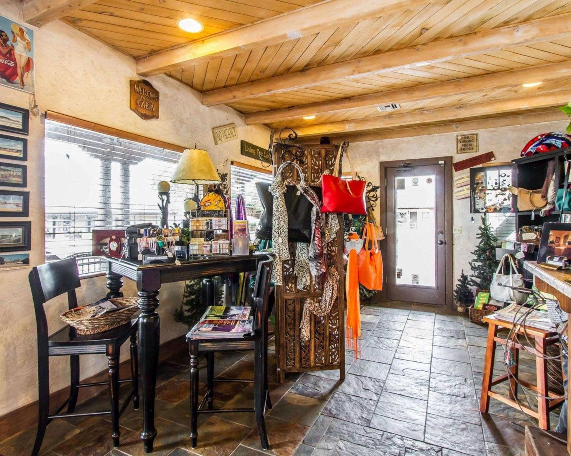 Rodeway Inn & Suites Williams Downtowner-Rte 66 Екстериор снимка
